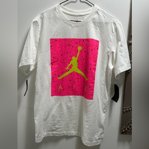 Jordan Men’s Tshirt - Size Medium - Picture 3 of 5